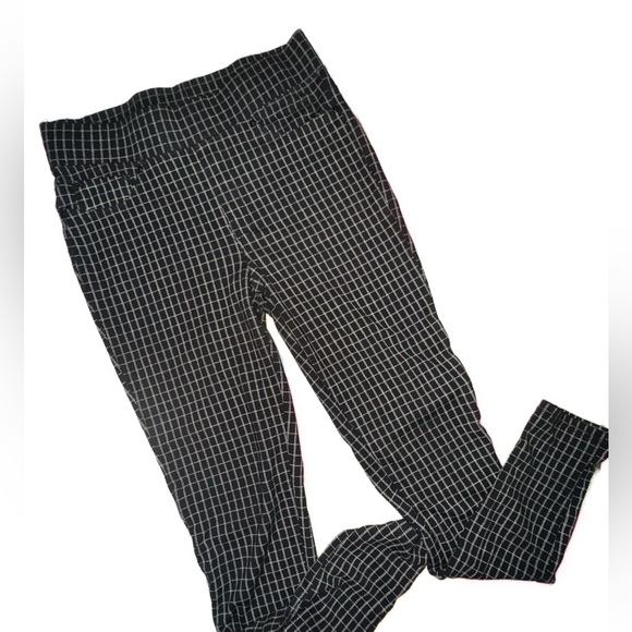 Seven7 Women's 4 Way Pull on Ponte Legging Size Medium - Picture 6 of 9